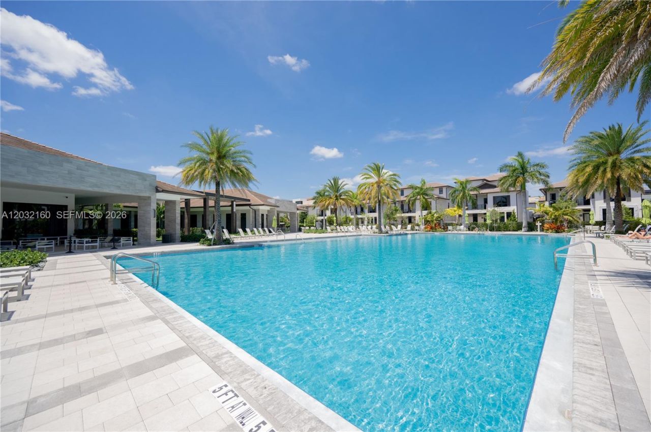 4640 NW 84th Ave , Unit 12, Doral, FL 33166 Photo
