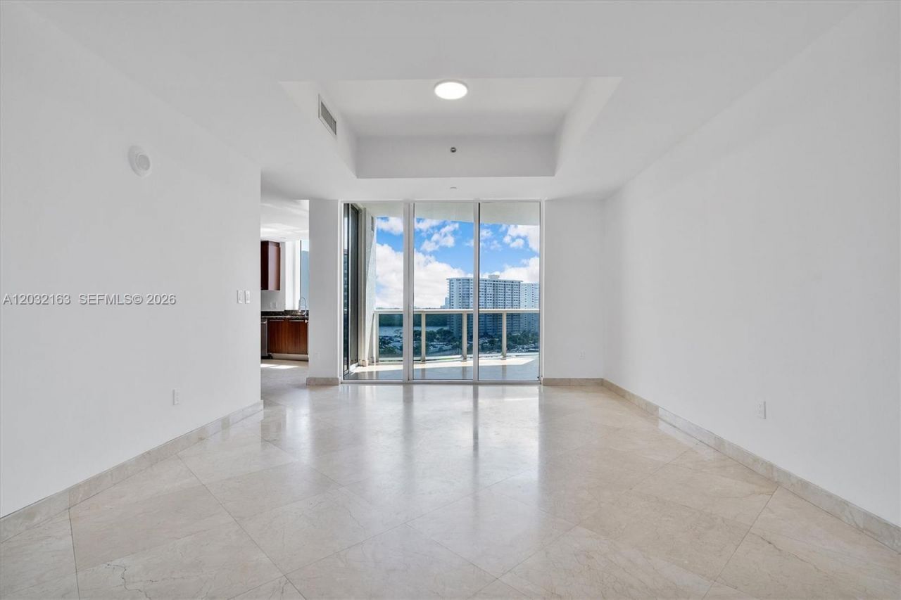 15901 Collins Ave, Unit 904, Sunny Isles Beach, FL 33160 Photo