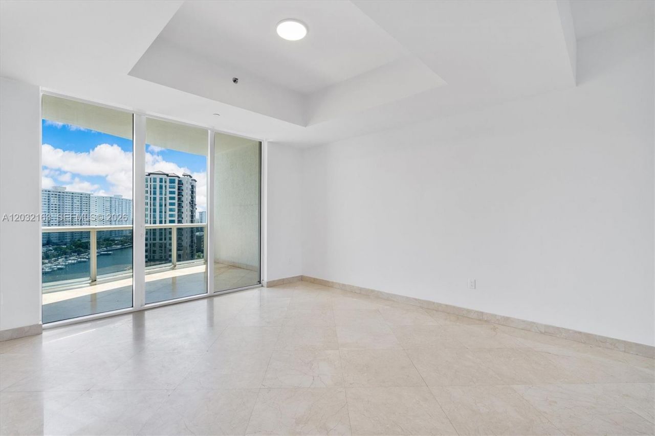 15901 Collins Ave, Unit 904, Sunny Isles Beach, FL 33160 Photo