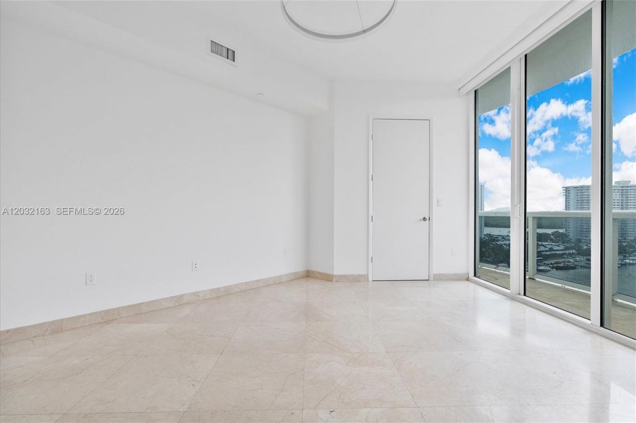 15901 Collins Ave, Unit 904, Sunny Isles Beach, FL 33160 Photo