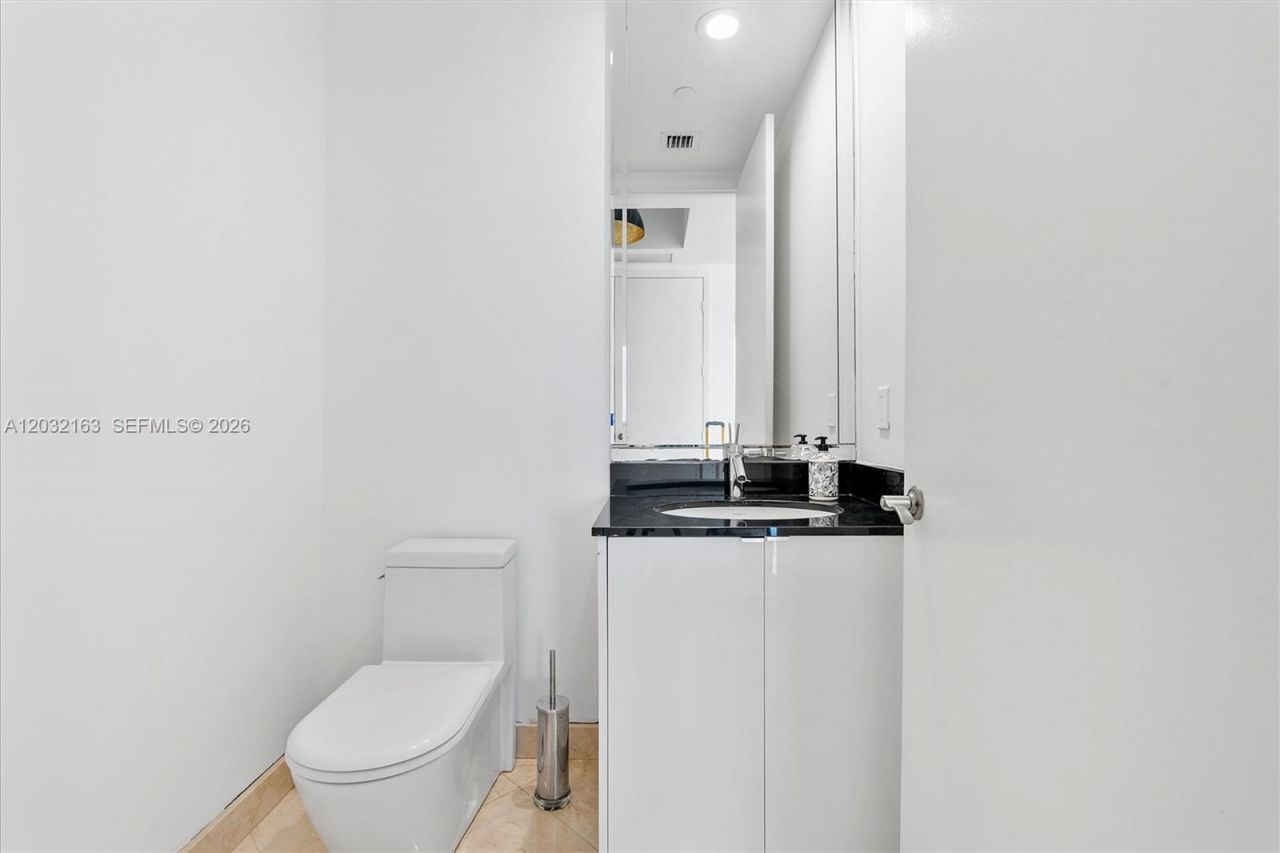 15901 Collins Ave, Unit 904, Sunny Isles Beach, FL 33160 Photo