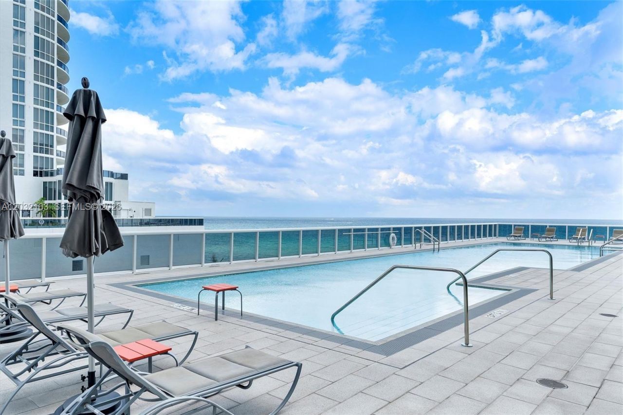 15901 Collins Ave, Unit 904, Sunny Isles Beach, FL 33160 Photo