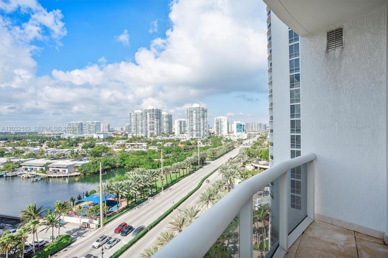 15901 Collins Ave , Unit 904, Sunny Isles Beach, FL 33160 Photo