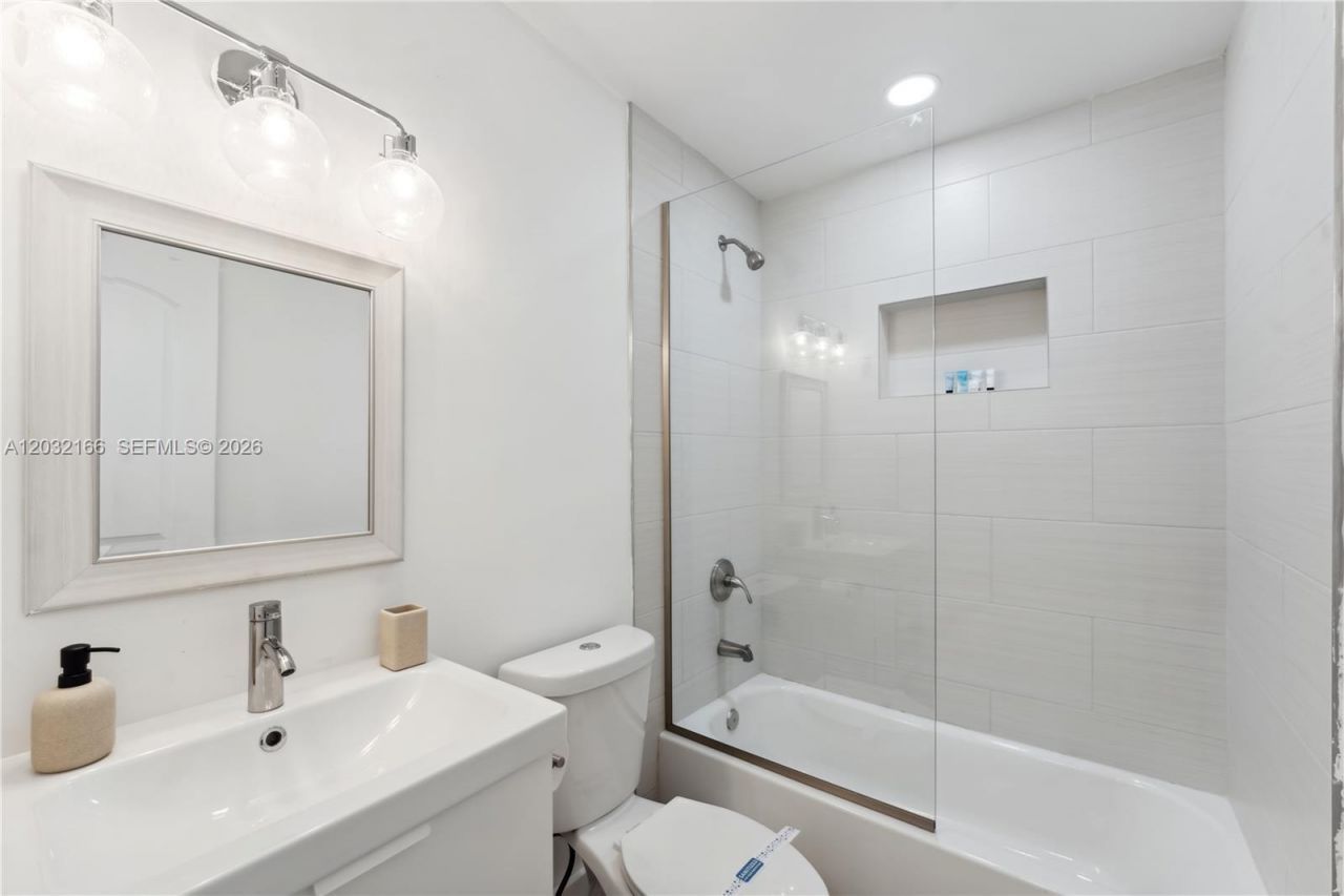 1480 NE 117th St , Unit 1480, Miami, FL 33161 Photo