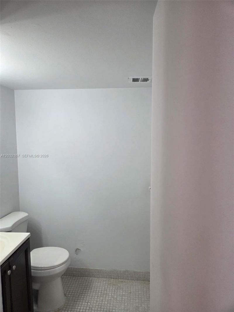 4174 Inverrary Dr , Unit 805, Lauderhill, FL 33319 Photo