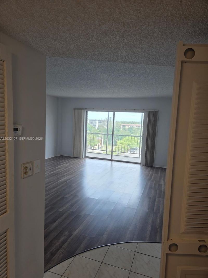 4174 Inverrary Dr , Unit 805, Lauderhill, FL 33319 Photo