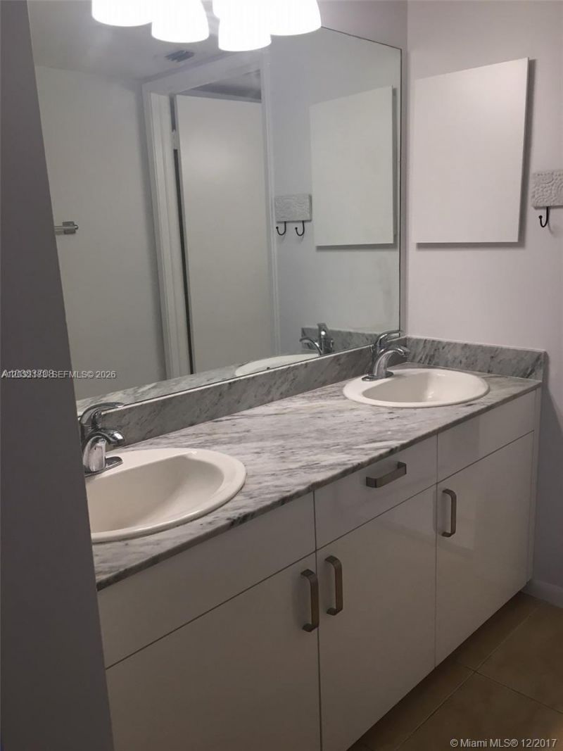 9341 Collins Ave , Unit 1006, Surfside, FL 33154 Photo