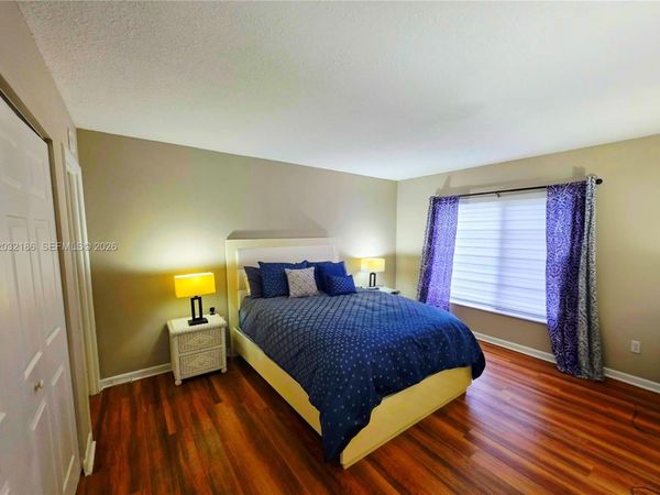 4164 Inverrary Dr, Unit 204, Lauderhill, FL 33319