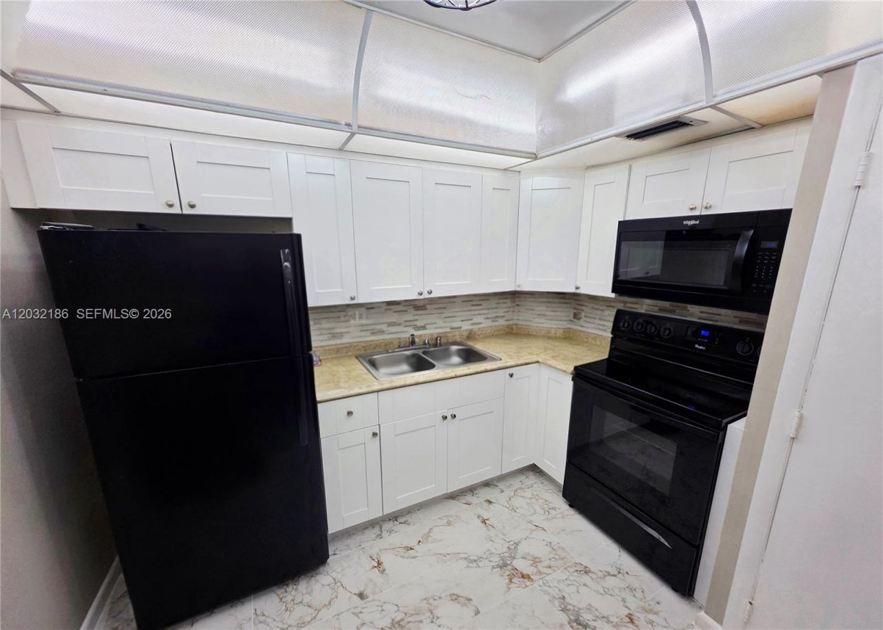 4164 Inverrary Dr , Unit 204, Lauderhill, FL 33319 Photo