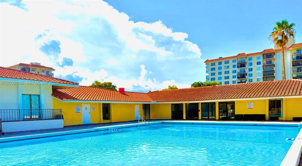 4164 Inverrary Dr , Unit 204, Lauderhill, FL 33319 Photo
