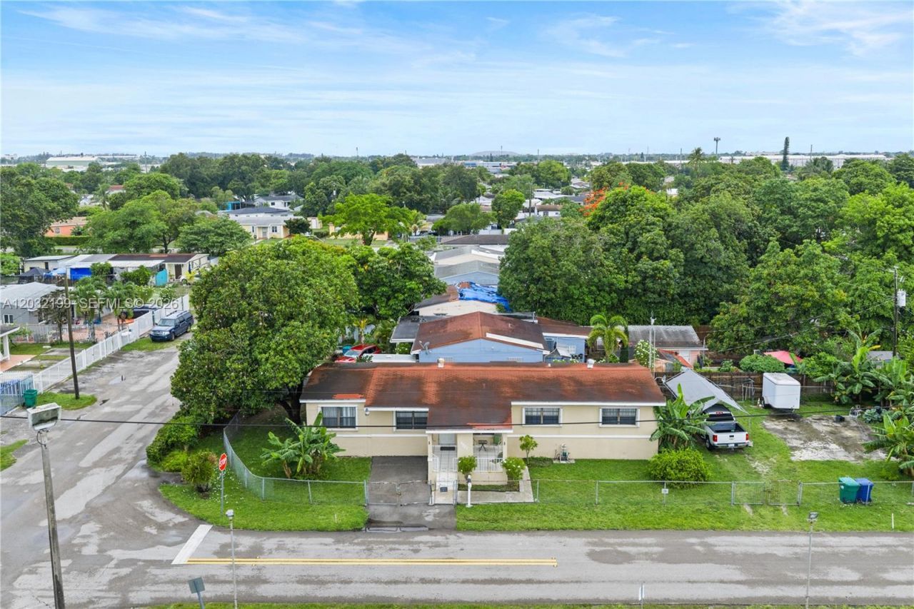 9300 NW 32nd Ct , Miami, FL 33147 Photo