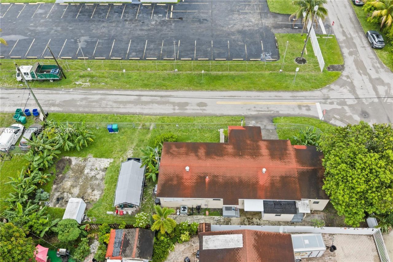 9300 NW 32nd Ct , Miami, FL 33147 Photo