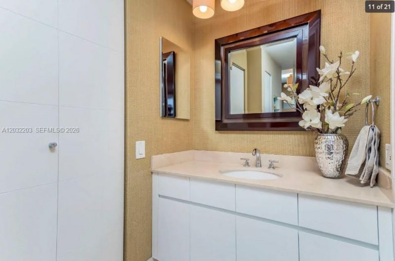 888 Brickell Key Dr , Unit 1004, Miami, FL 33131 Photo
