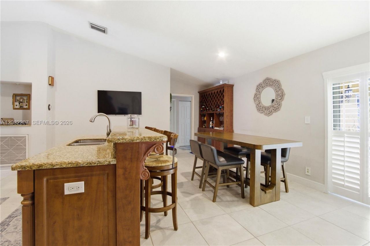 5940 NW 52nd St , Coral Springs, FL 33067 Photo