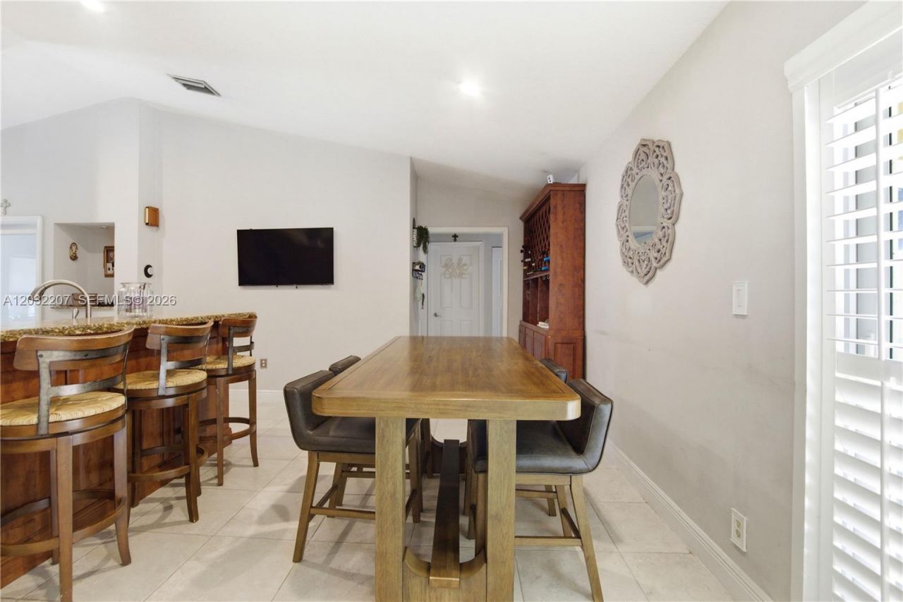 5940 NW 52nd St , Coral Springs, FL 33067 Photo