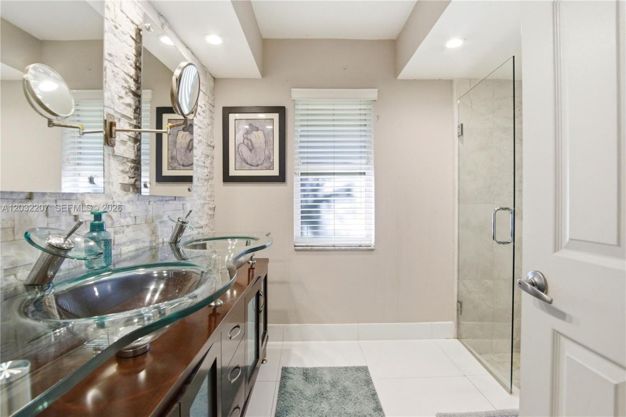 5940 NW 52nd St , Coral Springs, FL 33067 Photo