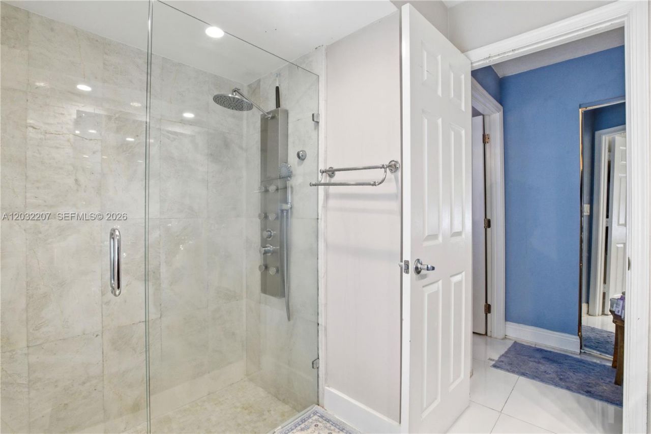 5940 NW 52nd St , Coral Springs, FL 33067 Photo