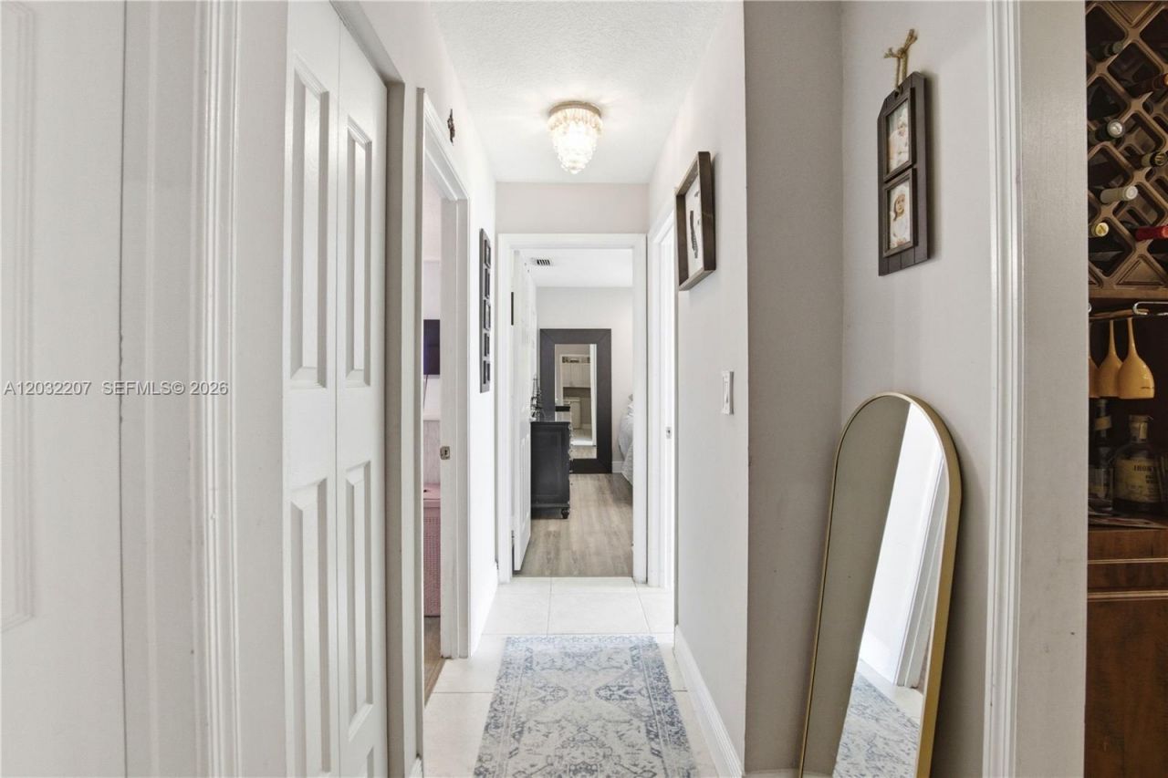 5940 NW 52nd St , Coral Springs, FL 33067 Photo