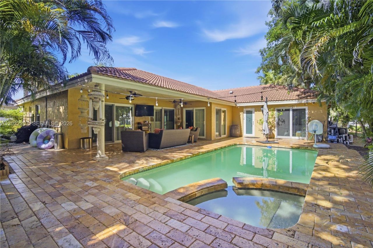 5940 NW 52nd St , Coral Springs, FL 33067 Photo