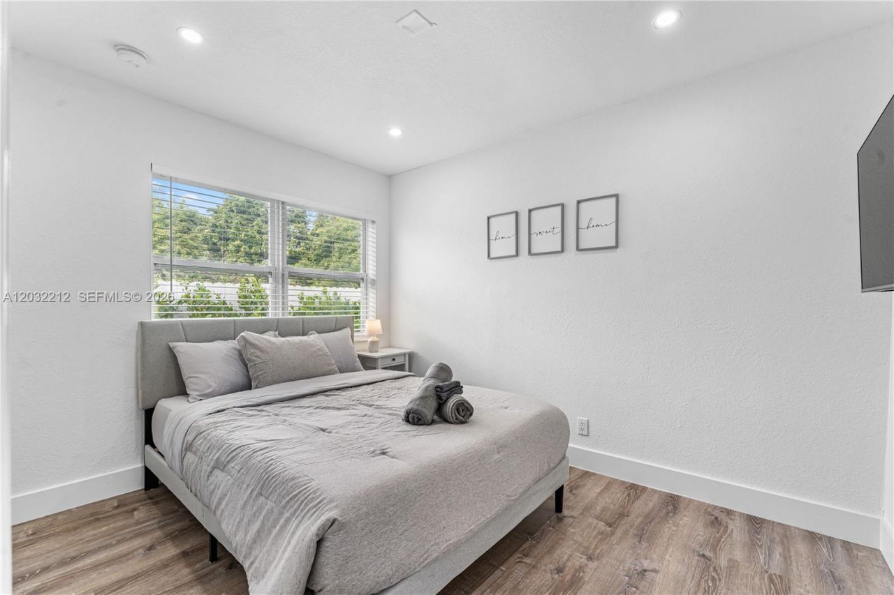 1523 NE 118th Ter , Unit 2, Miami, FL 33161 Photo