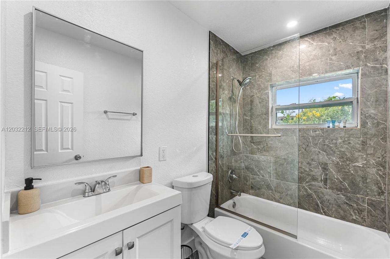 1523 NE 118th Ter , Unit 2, Miami, FL 33161 Photo