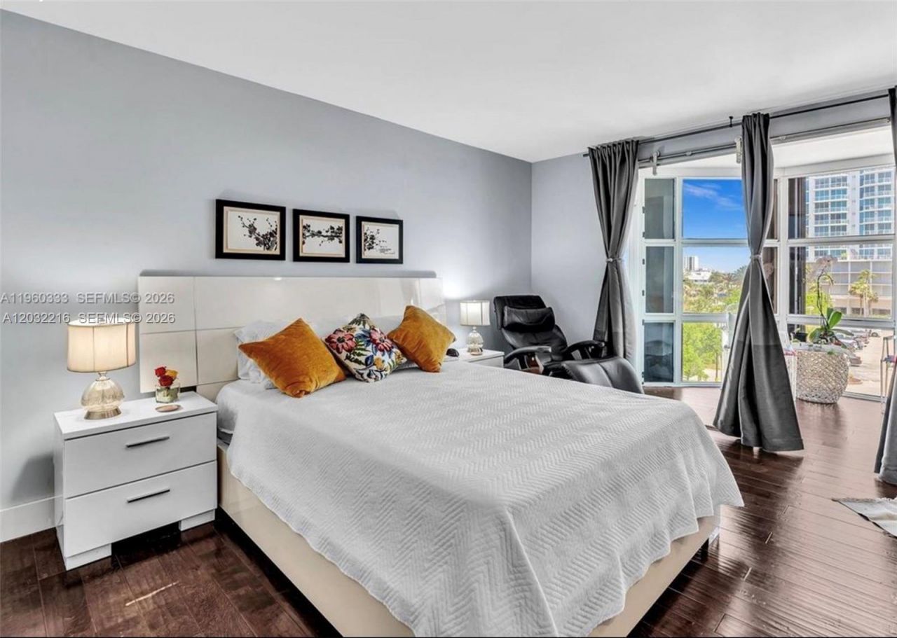 6423 Collins Ave , Unit 409, Miami Beach, FL 33141 Photo