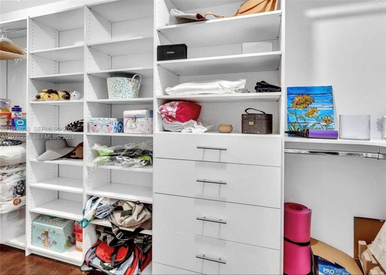 6423 Collins Ave , Unit 409, Miami Beach, FL 33141 Photo