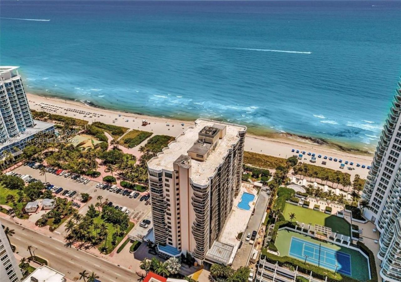 6423 Collins Ave , Unit 409, Miami Beach, FL 33141 Photo