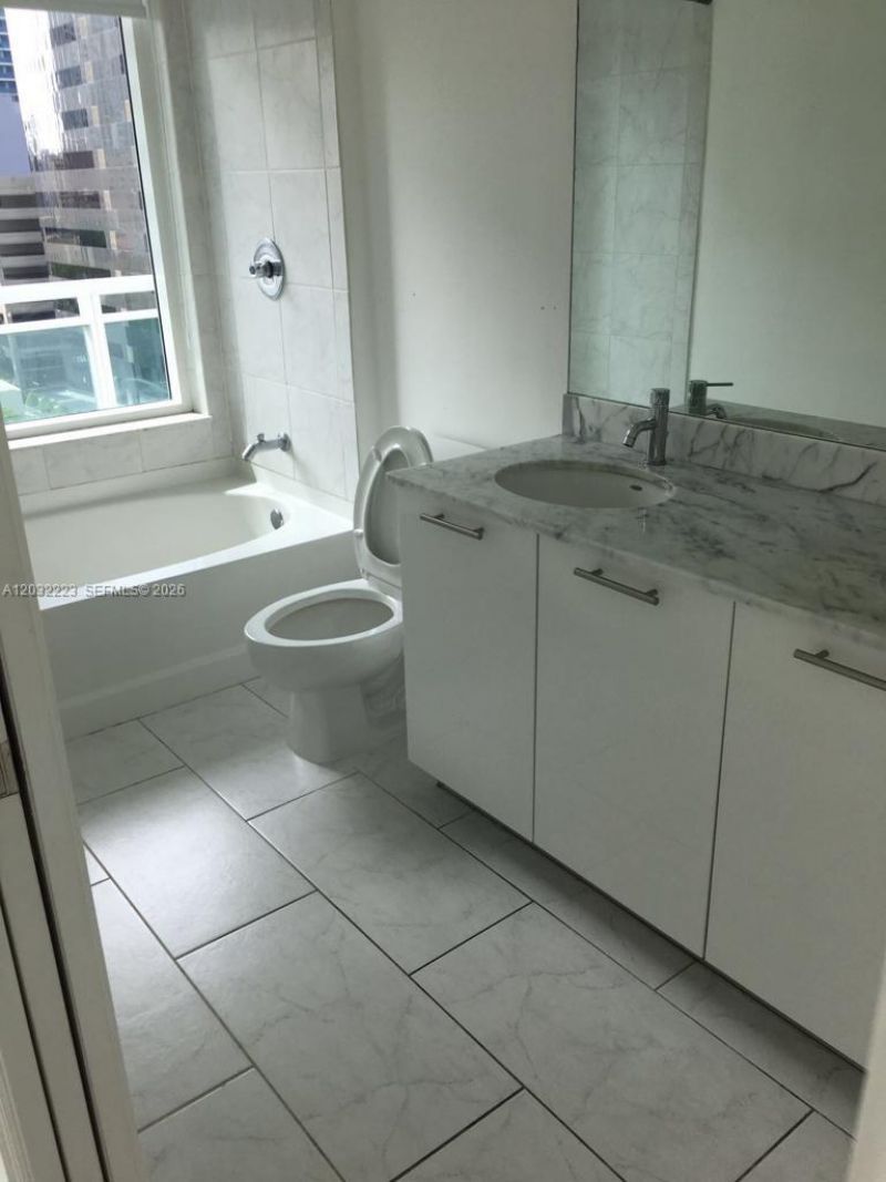 950 Brickell Bay Dr , Unit 701, Miami, FL 33131 Photo