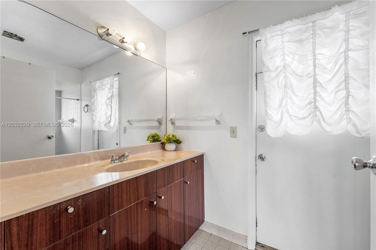 1586 Old Cypress Trl , Unit 1, Wellington, FL 33414 Photo