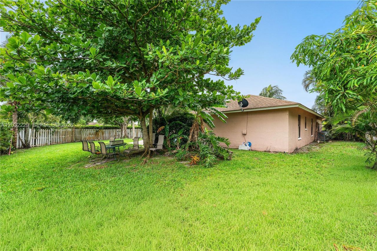 1586 Old Cypress Trl , Unit 1, Wellington, FL 33414 Photo