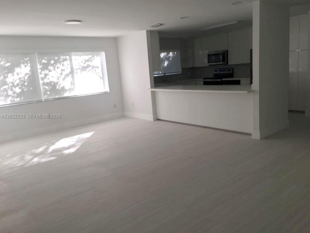 6622 Acacia Ct , Unit 6622, South Miami, FL 33143 Photo