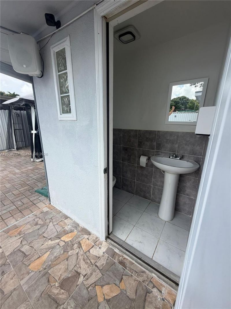 10415 NW 30th Ct , Miami, FL 33147 Photo