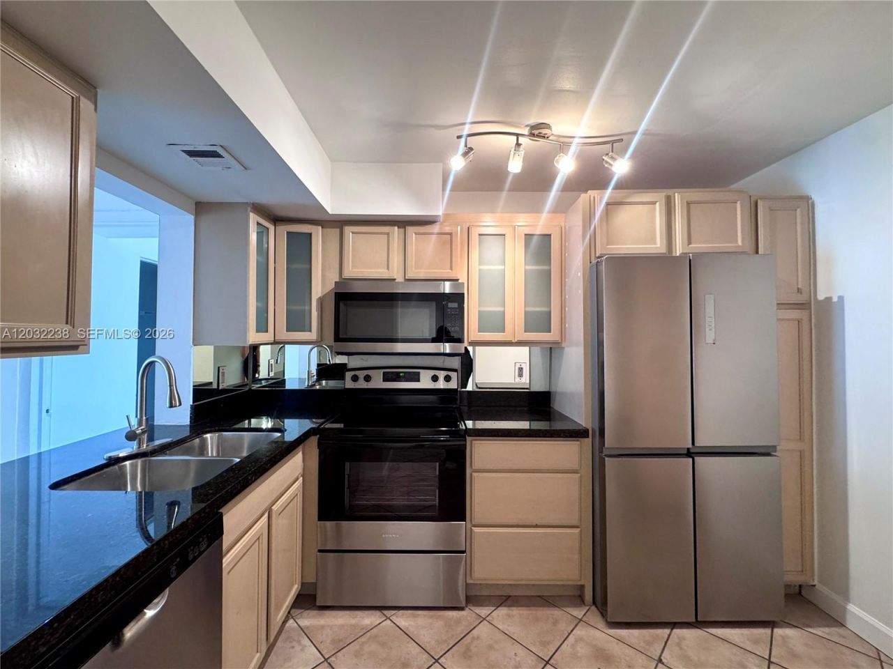 1250 Lincoln Rd , Unit 203, Miami Beach, FL 33139 Photo
