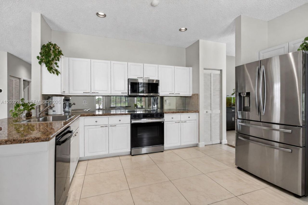 480 Cambridge Dr , Weston, FL 33326 Photo