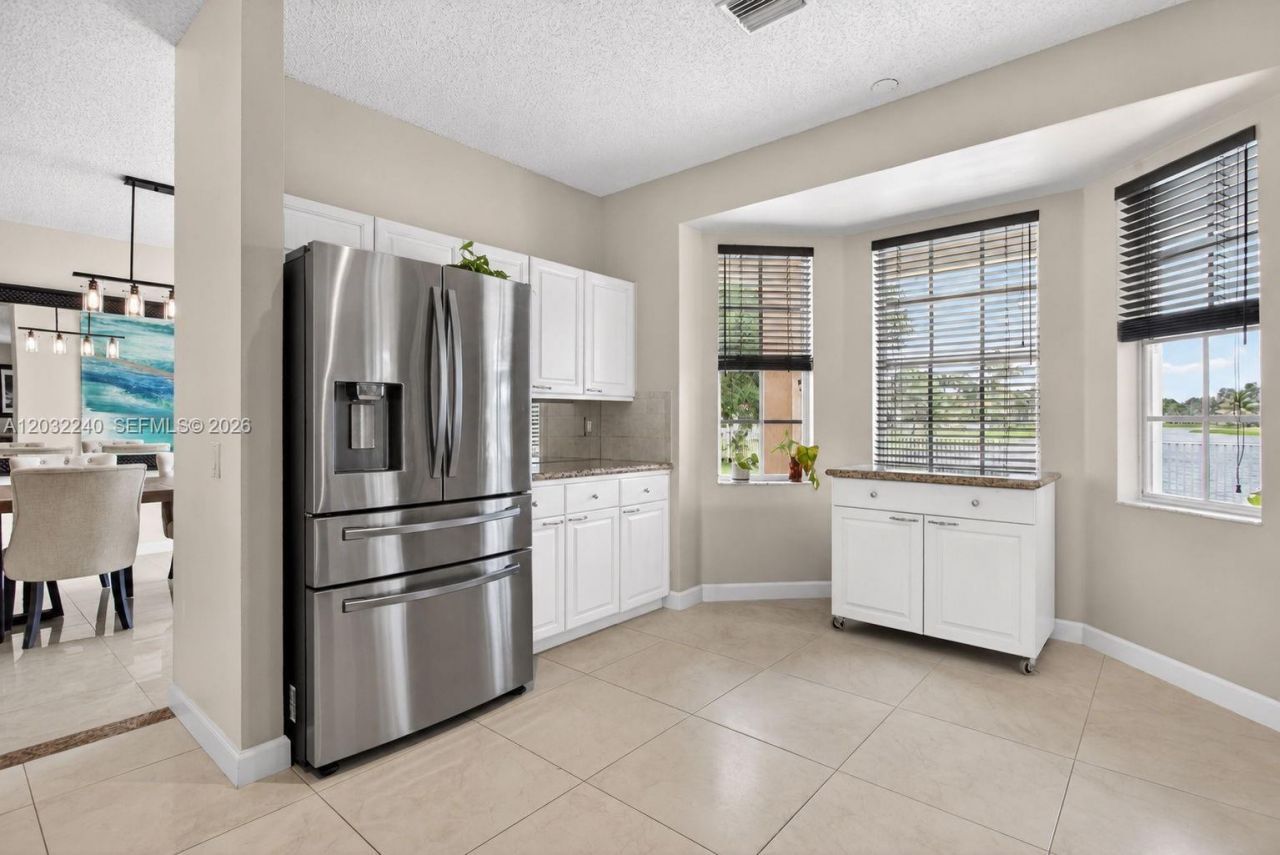 480 Cambridge Dr , Weston, FL 33326 Photo