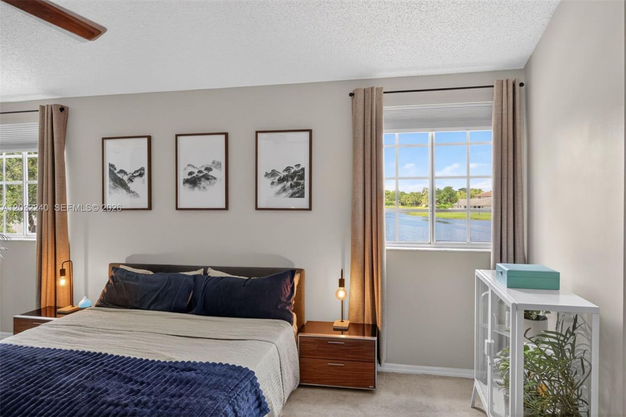 480 Cambridge Dr , Weston, FL 33326 Photo
