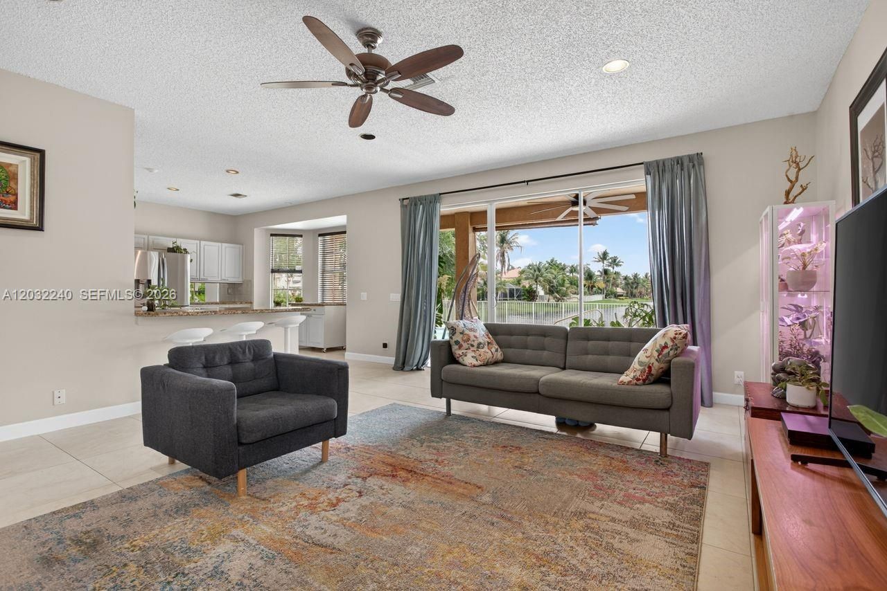 480 Cambridge Dr , Weston, FL 33326 Photo