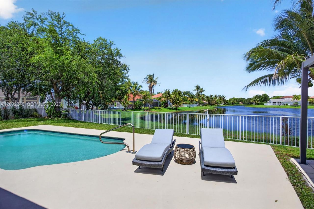 480 Cambridge Dr , Weston, FL 33326 Photo