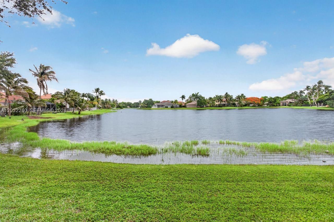 480 Cambridge Dr , Weston, FL 33326 Photo