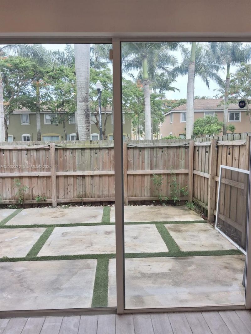 1019 SE 24th Ter , Homestead, FL 33035 Photo