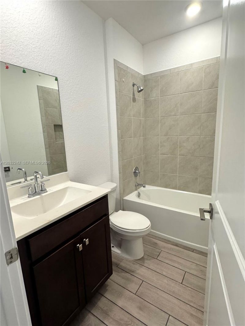 1019 SE 24th Ter , Homestead, FL 33035 Photo