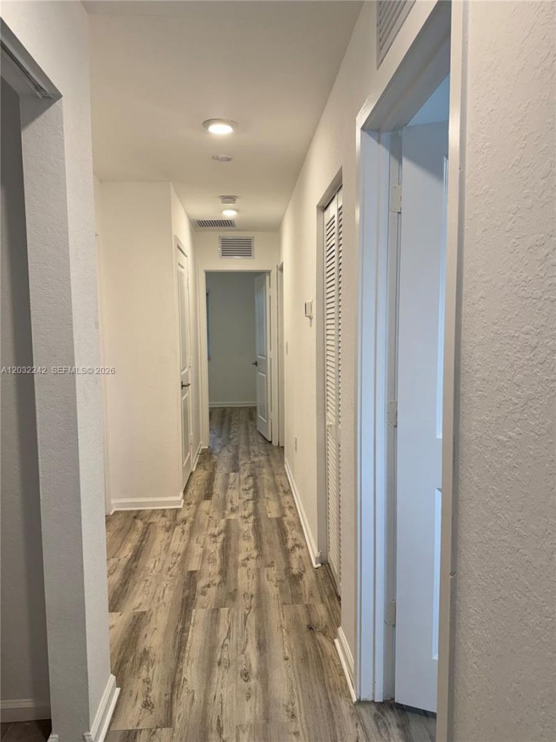 1019 SE 24th Ter , Homestead, FL 33035 Photo