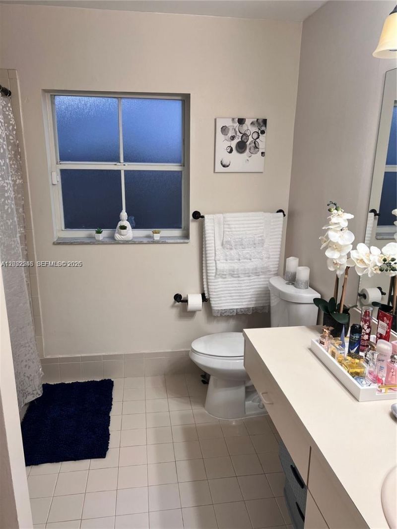 9571 NW 52nd St , Sunrise, FL 33351 Photo