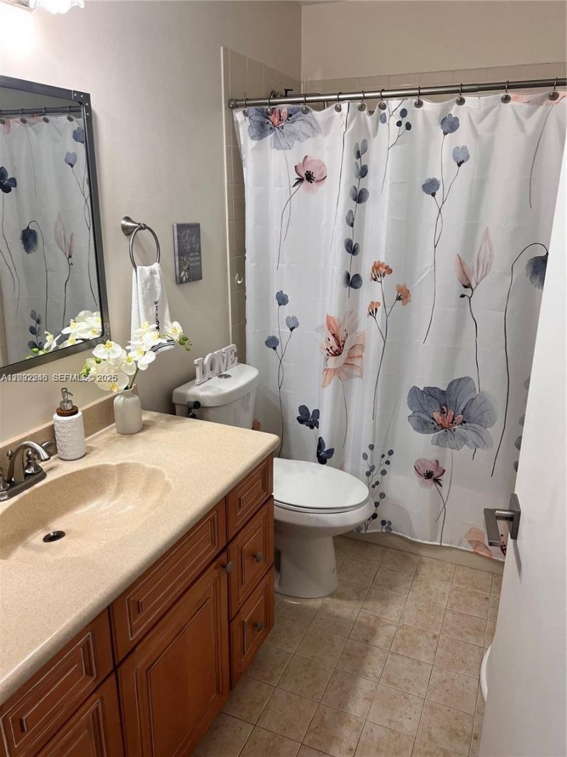 9571 NW 52nd St , Sunrise, FL 33351 Photo