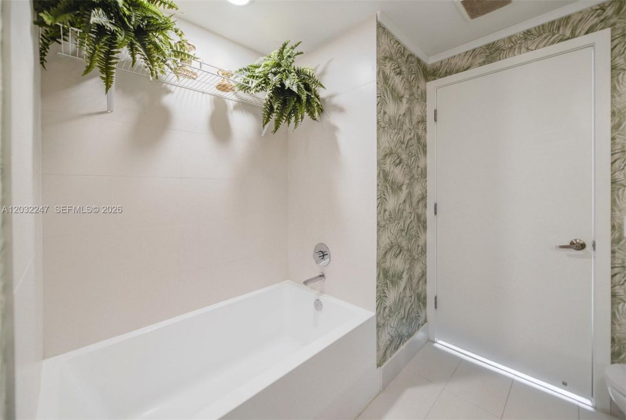 501 NE 31st St , Unit 601, Miami, FL 33137 Photo