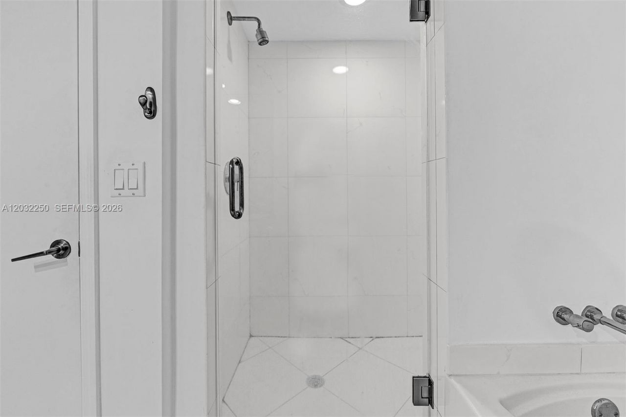 55 SE 6th St , Unit 1208, Miami, FL 33131 Photo