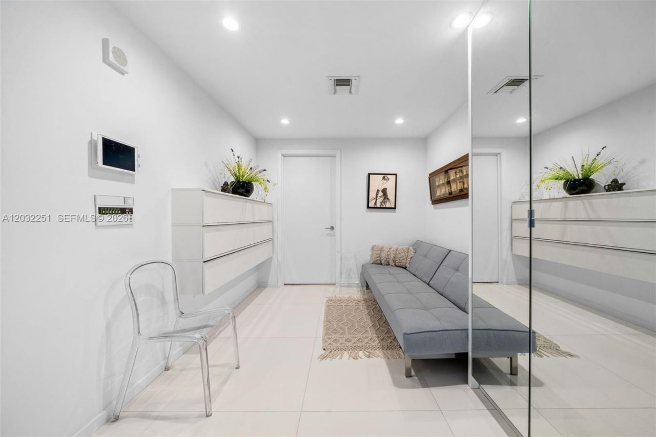 17121 Collins Ave , Unit 1802, Sunny Isles Beach, FL 33160 Photo