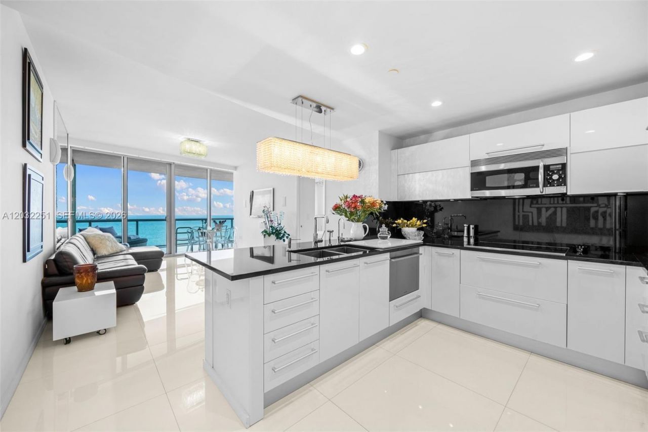 17121 Collins Ave , Unit 1802, Sunny Isles Beach, FL 33160 Photo
