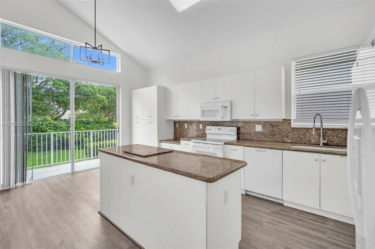 15961 NW 14th Rd , Pembroke Pines, FL 33028 Photo